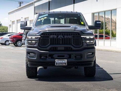 Used 2026 RAM 2500 4x4 Crew Cab image 2