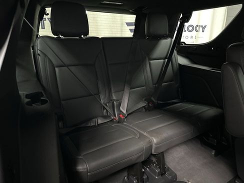 Used 2022 Chevrolet Tahoe Z71 w/ Luxury Package image 22