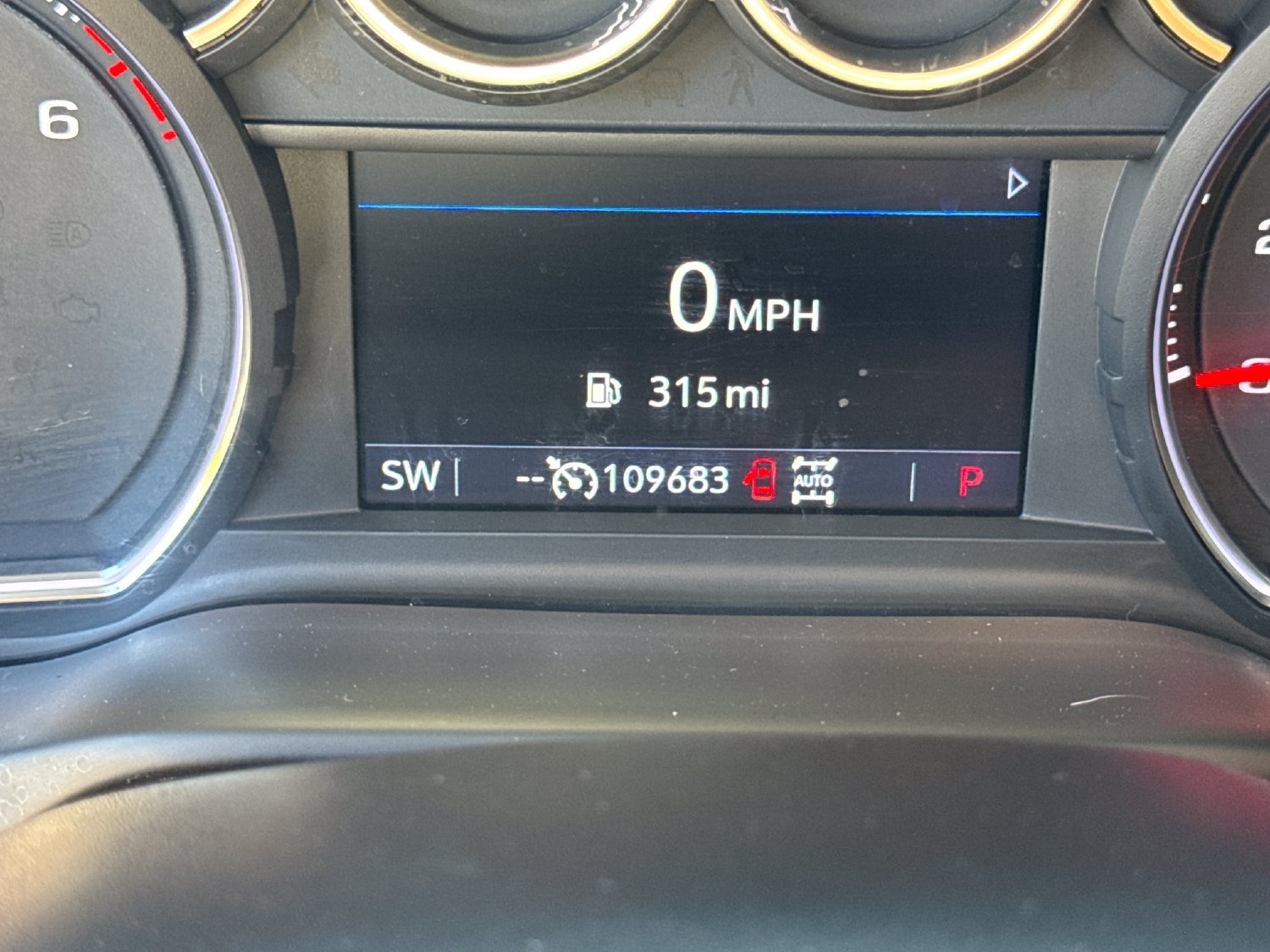 Used 2021 Chevrolet Silverado 1500 RST w/ Redline Edition AWD/4WD image 16