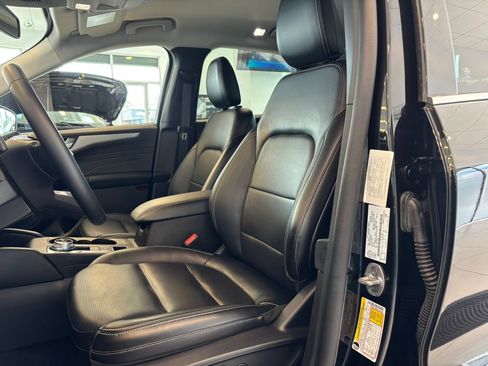 Used 2025 Ford Escape Platinum AWD/4WD image 12