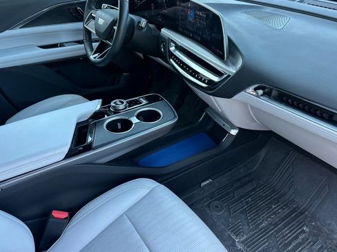 Certified 2024 Cadillac Lyriq Sport w/ LPO, Floor Liner Package AWD/4WD image 18
