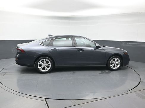 Certified 2023 Honda Accord LX image 7