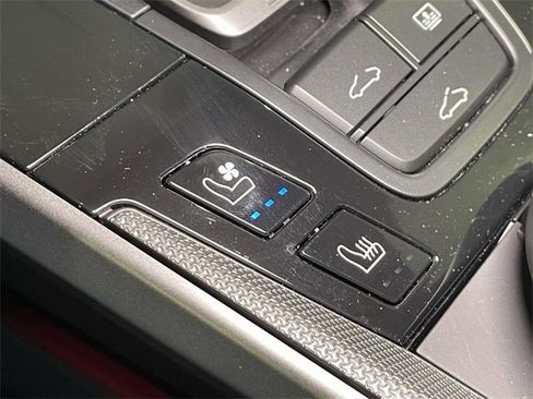 Used 2025 Porsche 911 Carrera image 28