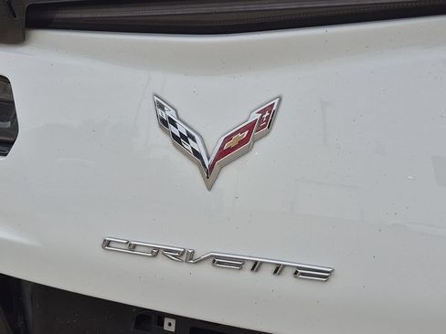 Used 2016 Chevrolet Corvette Z06 w/ 3LZ Preferred Equipment Group RWD image 6
