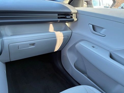 Used 2024 Hyundai Kona SEL image 38