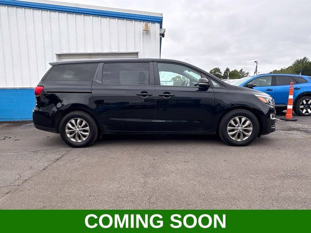 Used 2020 Kia Sedona LX FWD image 1