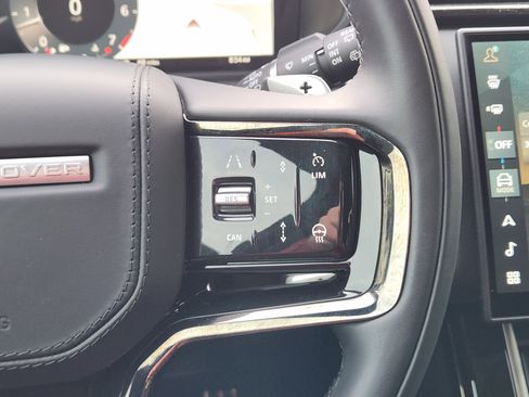 Certified 2026 Land Rover Range Rover Velar Dynamic SE image 30