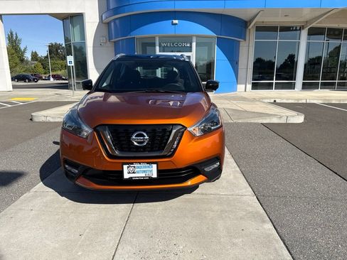 Used 2019 Nissan Kicks SR FWD image 15
