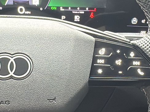 New 2025 Audi SQ5 Prestige image 24