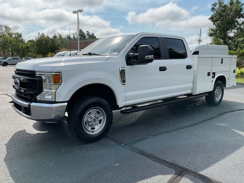 Used 2022 Ford F350 XL w/ Power Equipment Group AWD/4WD image 3