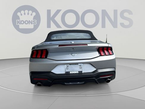 Used 2024 Ford Mustang Premium RWD image 5