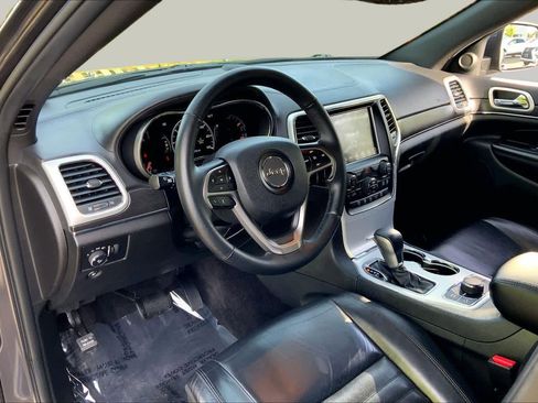 Used 2018 Jeep Grand Cherokee Limited AWD/4WD image 18