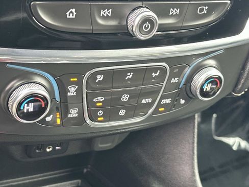 Used 2022 Chevrolet Traverse LT w/ LPO, Floor Liner Package image 14