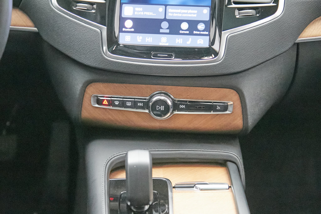 Certified 2024 Volvo XC90 B6 Plus w/ Protection Package Premier AWD/4WD image 30