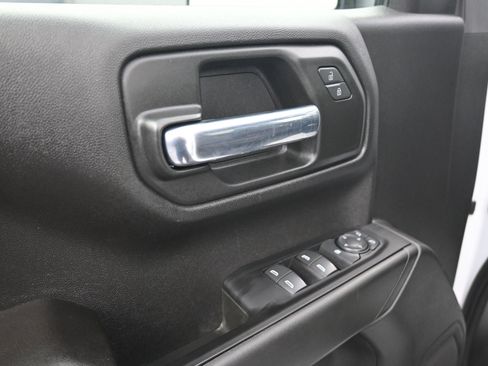 Used 2022 Chevrolet Silverado 1500 Custom image 22