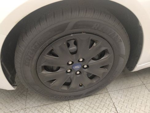 Used 2019 Ford Fusion S FWD image 31