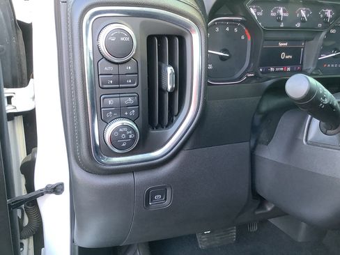 Used 2020 GMC Sierra 1500 SLT AWD/4WD image 12