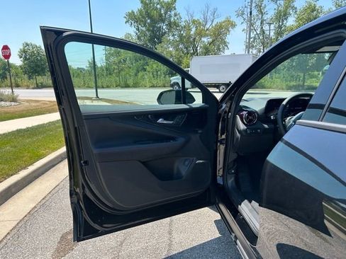 New 2025 Chevrolet Blazer EV RS image 28