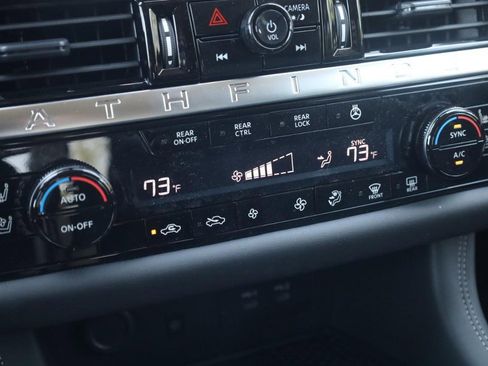 New 2026 Nissan Pathfinder Platinum AWD/4WD image 16