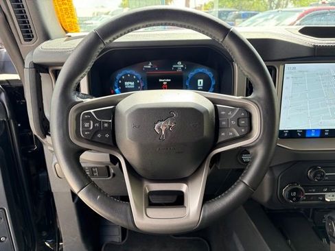 Used 2025 Ford Bronco Outer Banks image 22