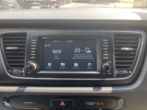 Used 2019 Kia Sedona EX image 30