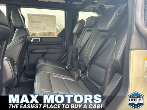 New 2025 Ford Bronco Badlands image 14