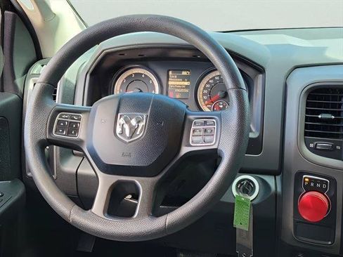 Used 2018 RAM 1500 Express w/ Express Value Package RWD image 17