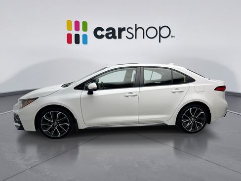 Used 2022 Toyota Corolla SE w/ SE Premium Package FWD image 2
