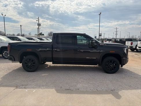 New 2026 GMC Sierra 2500 AT4 w/ AT4 Premium Plus Package AWD/4WD image 7