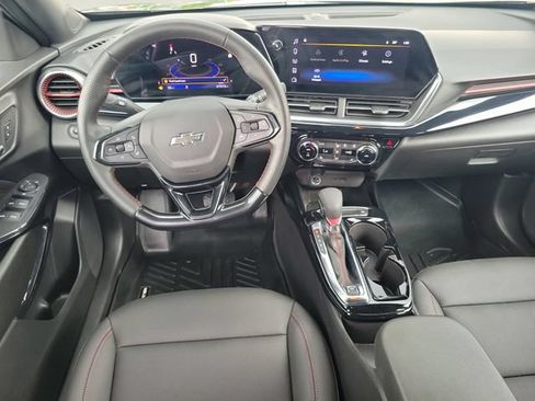 Certified 2025 Chevrolet Trax RS w/ Driver Confidence Package FWD image 12