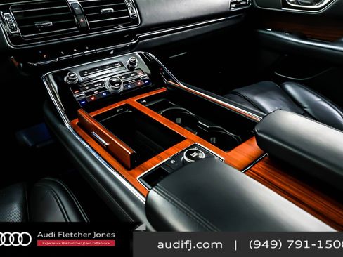 Used 2024 Lincoln Navigator Reserve image 6