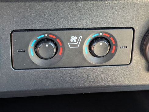 Used 2021 Toyota 4Runner Limited AWD/4WD image 25