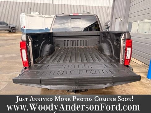 Used 2022 Ford F250 Lariat w/ Lariat Ultimate Package AWD/4WD image 6