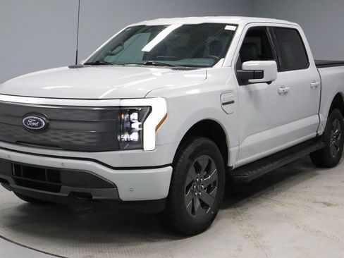 Certified 2023 Ford F150 Lightning Lariat image 5