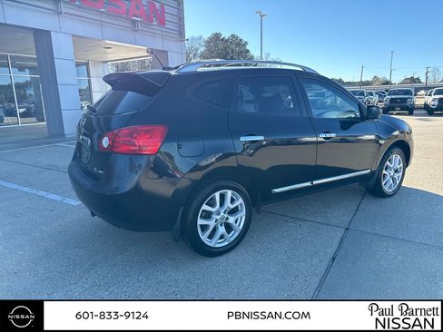 Used 2011 Nissan Rogue SV w/ SL Pkg image 10