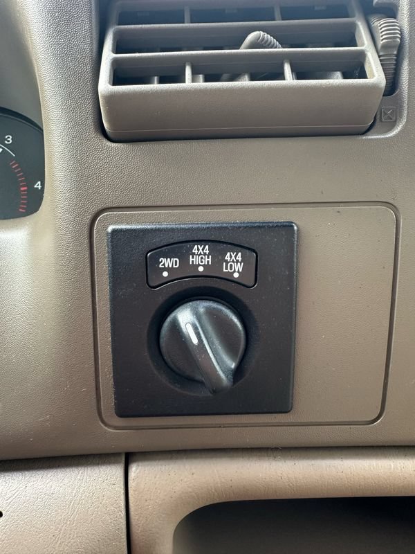 Used 2001 Ford F350 4x4 Crew Cab DRW Super Duty image 15