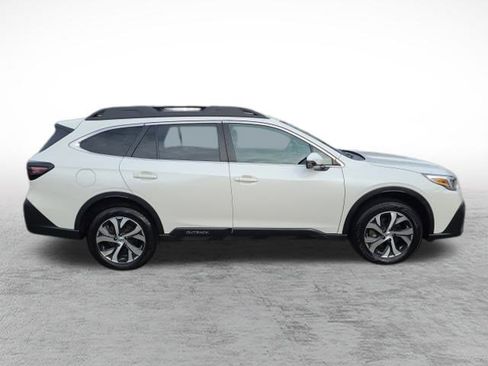 Used 2022 Subaru Outback Limited image 5