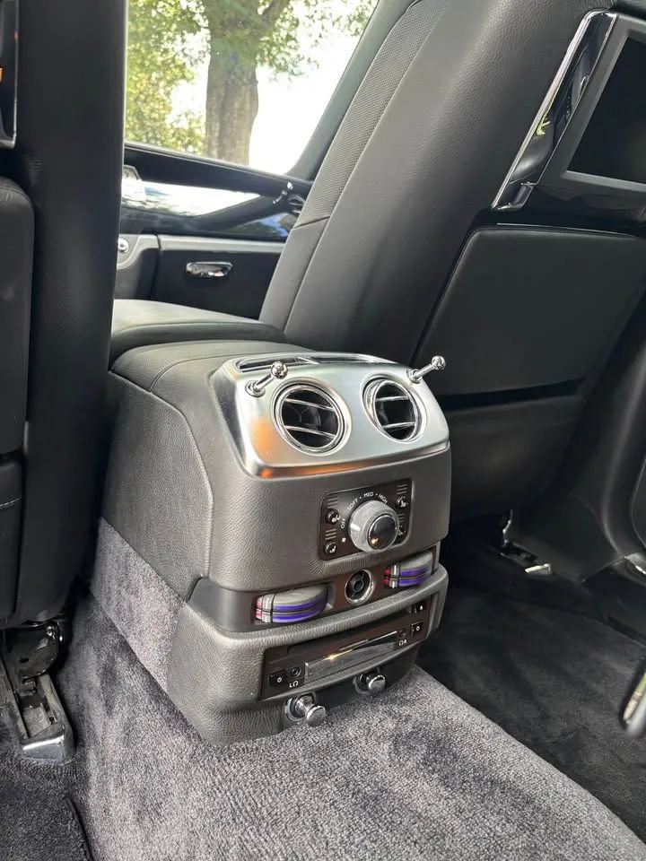 Used 2012 Rolls-Royce Ghost Extended Wheelbase RWD image 16
