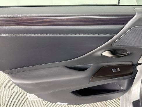 Used 2019 Lexus ES 350 w/ Premium Package FWD image 44