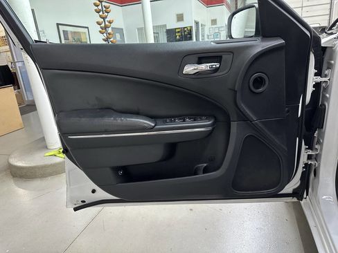 Used 2014 Dodge Charger Police w/ Street Appearance Group image 10