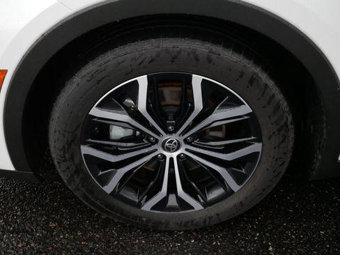Certified 2026 Toyota Crown AWD/4WD image 15