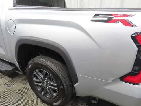 Used 2025 Toyota Tundra SR5 w/ SR5 Convenience Package AWD/4WD image 39