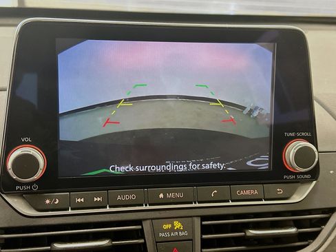 Used 2025 Nissan Altima 2.5 SV image 23