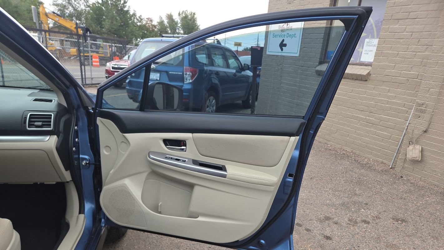 Used 2013 Subaru Crosstrek 2.0i Limited AWD/4WD image 11