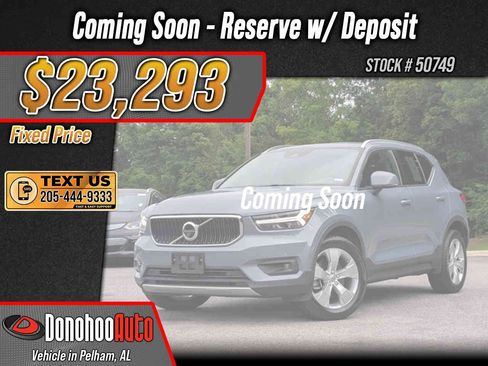 Used 2021 Volvo XC40 T5 Momentum AWD/4WD image 1