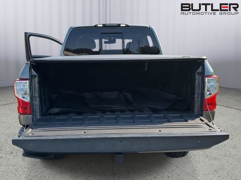 Used 2021 Nissan Titan SV w/ SV Convenience Package AWD/4WD image 34
