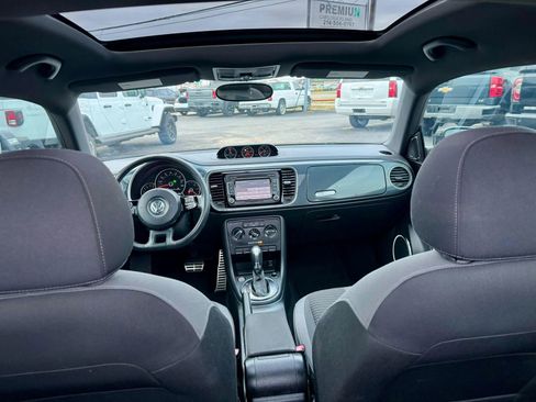 Used 2012 Volkswagen Beetle 2.0T image 10