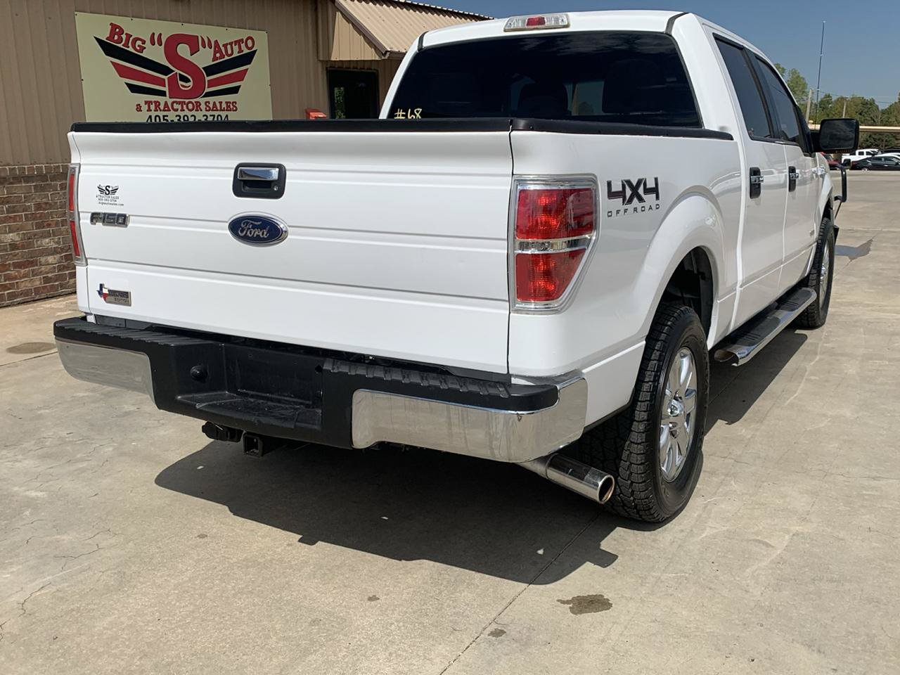 Used 2014 Ford F150 4x4 SuperCrew image 2