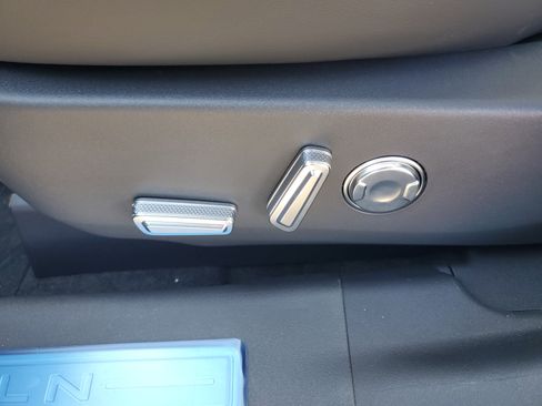 New 2026 Lincoln Nautilus Premier w/ Equipment Group 102A image 11