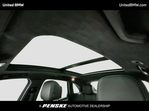 Used 2020 Porsche Macan Turbo AWD/4WD image 19